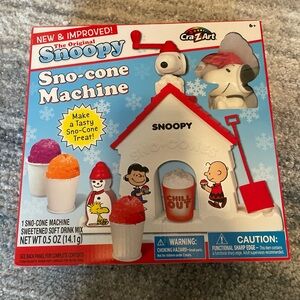 NEW Snoopy Snow Cone Sno-Cone Machine PEANUTS KNOTTS SEALED BOX !